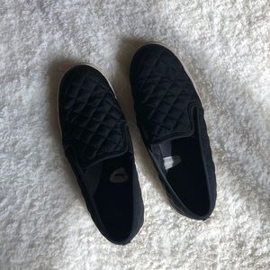 Mossimo black slip on sneakers